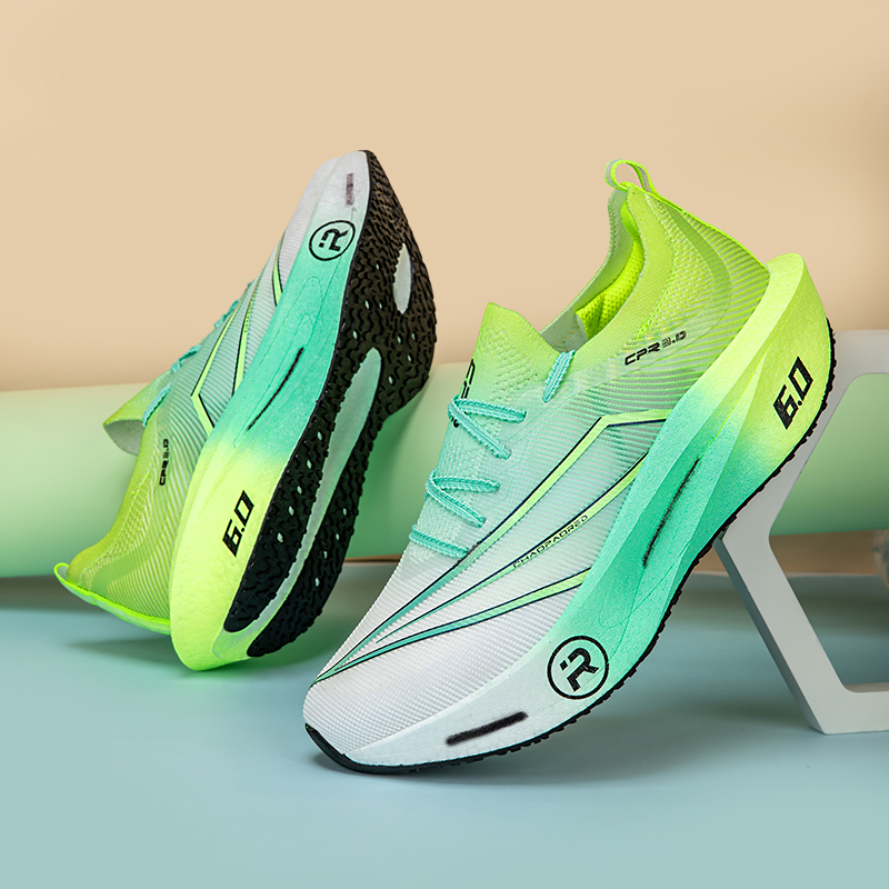 ランニングシューズ男性カーボンボードマラソンスニーカー超軽量 - Running Shoe Carbon のレビューと価格